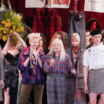 Политическая трибуна: Vivienne Westwood осень-зима 2019/2020