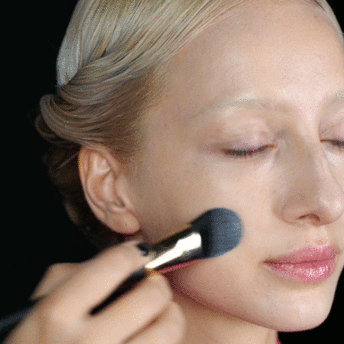 Как создать осенний драматический макияж вместе с YSL Beauty
