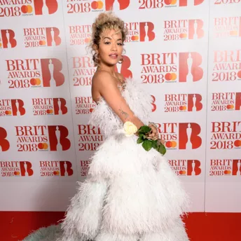 Найяскравіші образи музичної церемонії BRIT Awards 2018