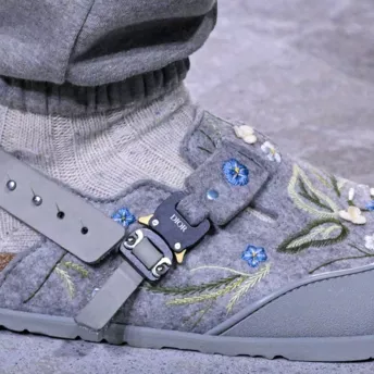Гіт сезону: взуття з колаборації Dior x Birkenstock