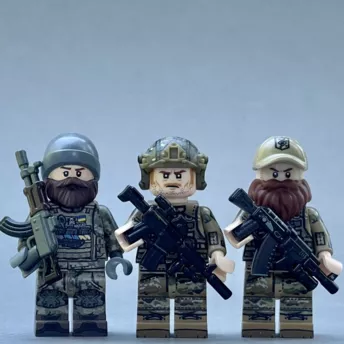 Захисники «Азовсталі» стали героями фігурок LEGO