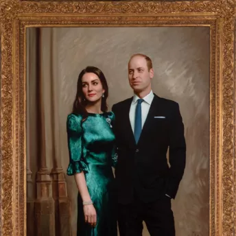Королівська сім’я поділилася новим портретом герцога та герцогині Кембриджських