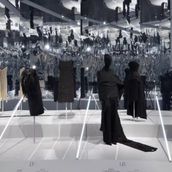 Все, что нужно знать о выставке The Met «О времени: мода и продолжительность»