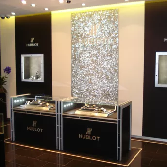 Праздник шопинга по-швейцарски в бутике Hublot