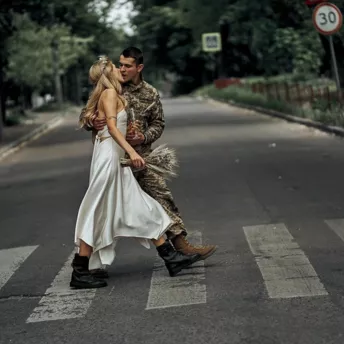 Світ має знати: як українські воїни продовжують любити, попри будь-що