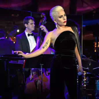 Леди Гага напишет музыку к первому фильму Брэдли Купера