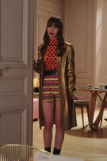 Найяскравіше вбрання нового сезону «Емілі в Парижі»