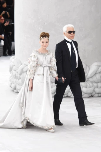 32 найкращі весільні образи Карла Лагерфельда для Chanel і не тільки