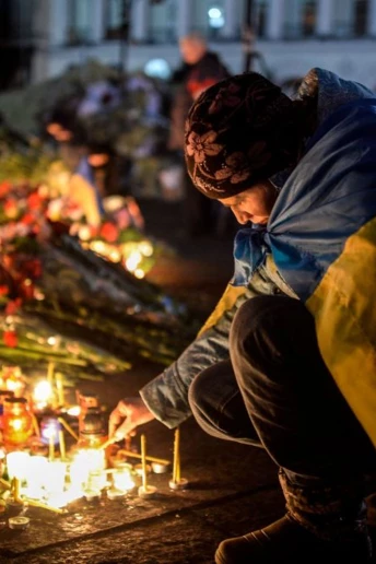 Пам'яті Небесної сотні: 15  фото з Майдану, які має бачити весь світ
