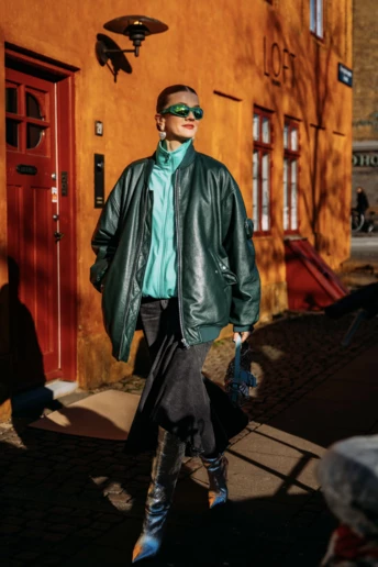 Streetstyle: 10 способів носити бомбер цієї весни