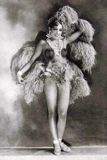 Рідкісна перлина: 20 розкішних фотографій танцівниці Жозефіни Бейкер