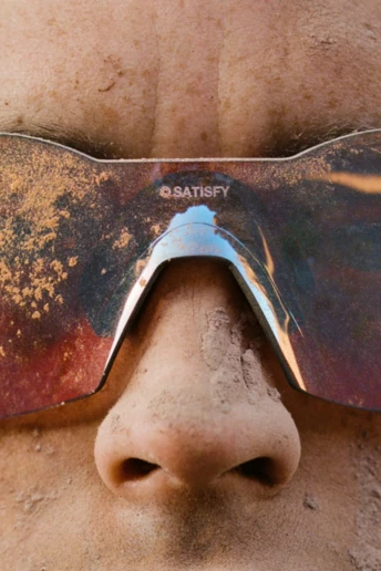 Як окуляри Oakley захопили світ моди