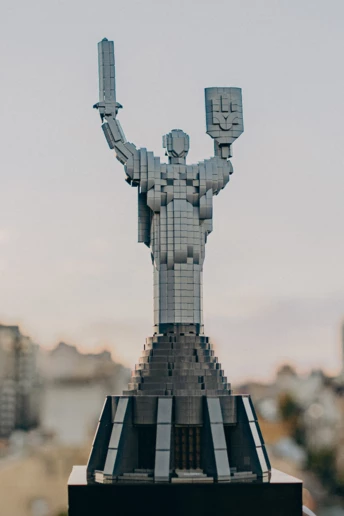 Україна-мати, та Ластівчине гніздо:  як LEGO Creators популяризують українську архітектуру 