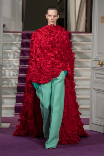Химерність форм: нова колекція Valentino Couture весна-літо 2024