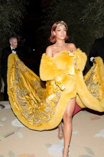 Ріанна на Met Gala: найкращі образи співачки крізь роки