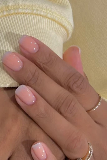 Ice Cream Manicure — літній тренд манікюру 2025, від якого шаленіють знаменитості