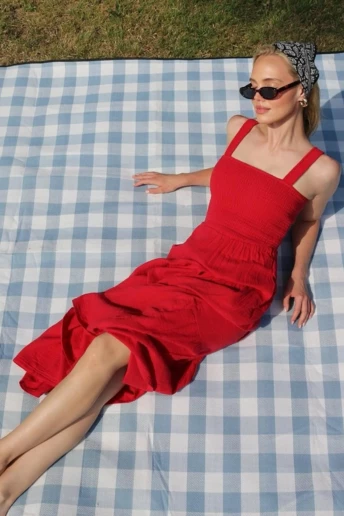 Cherry Girl: усе про головний beauty тренд літа 2025