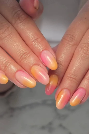 Sunset Manicure: головне літнє натхнення для ефектного манікюру