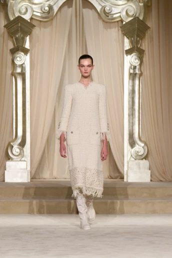 50 відтінків білого: колекція Chanel Couture осінь-зима 2025/26