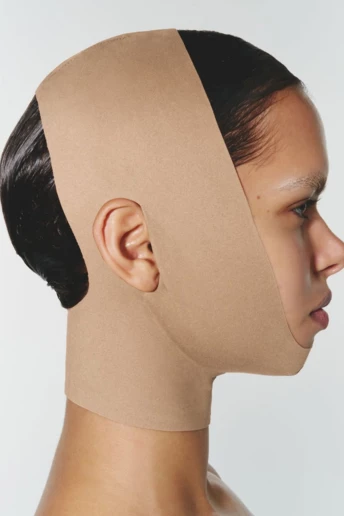 Парфуми Селени Гомес, маски Кім Карадшіян та гучне амбасадорство Ніколь Кідман: головні beauty новини літа 2025 