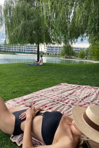 Літо в розпалі: українські спортсменки та фітнес-інфлюєнсерки в купальниках