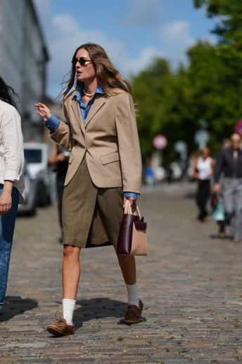 Найкраще взуття просто зараз: мʼякі мокасини — це наймодніші лофери