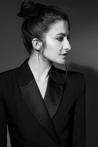 Топ-5 головних б'юті-засобів літа від візажистки VOGUE UA Дарії Жадан 