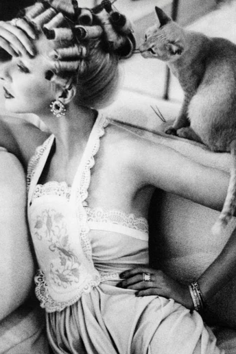 Old school: 10 секретів краси від бабусь, які схвалюють експерти