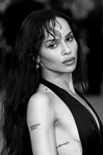 Чуттєвий мінімалізм Зої Кравіц, який хочеться додати у власий гардероб