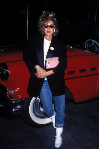 Очікуйте на гучне повернення текстильного взуття цієї осені 