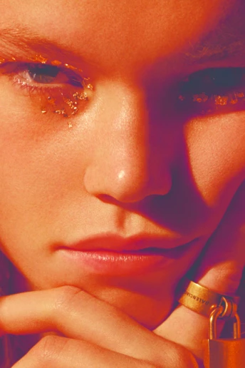 Вітамін B12: навіщо він потрібен і як зрозуміти, що його бракує