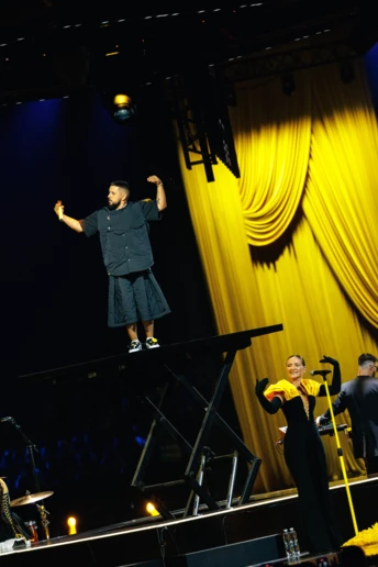 Як створювалися костюми для великого концерту MONATIK у Палаці спорту