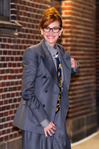 Джулія Робертс повторила культову зачіску з фільму “Красуня”