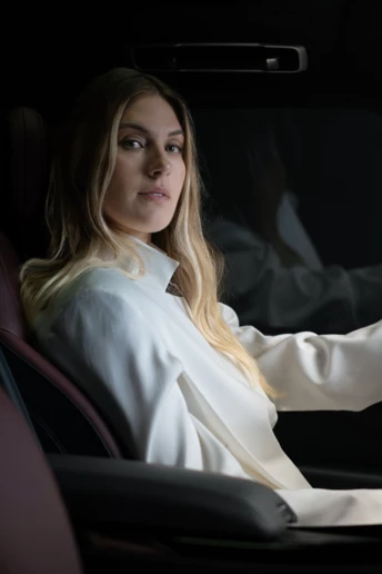 Швидка й динамічна: зірка фехтування Ольга Харлан тестує Range Rover Sport 