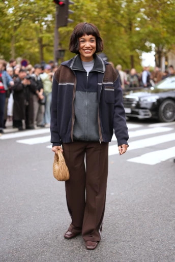 Пояснюємо, чому коричневі лофери — найкраще взуття цієї осені