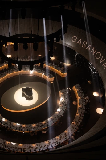 Гра контрастів: перша кутюрна колекція GASANOVA у співпраці з IQOS та SOLO for DIAMONDS