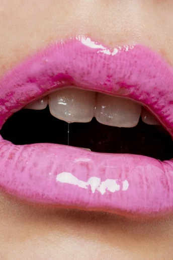 Як обрати зубну щітку і пасту: радять експерти