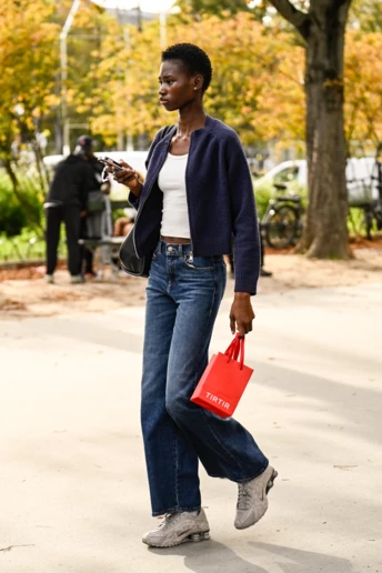 Культові Nike Shox R4 — кросівки, що допоможуть виділитися з натовпу цієї зими