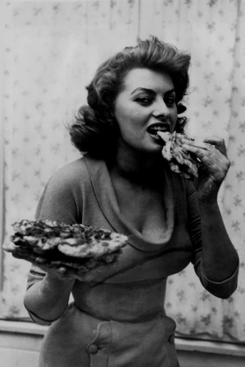 Чому взимку хочеться їсти більше та як це контролювати