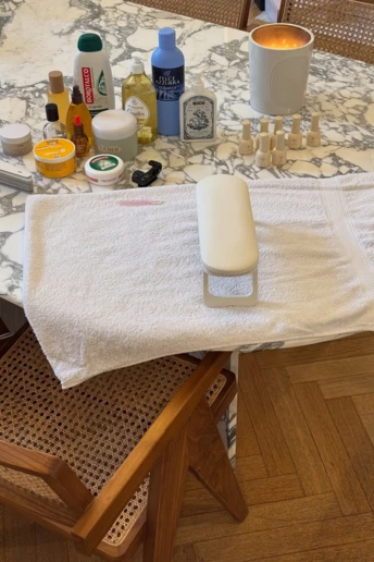 Glass Nails – практичний тренд манікюру, ідеальний на щодень