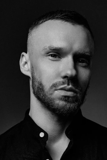 Засновник видавництва «Адаптації» Дмитро Бєлов — про те, чому важливо видавати книги про війну