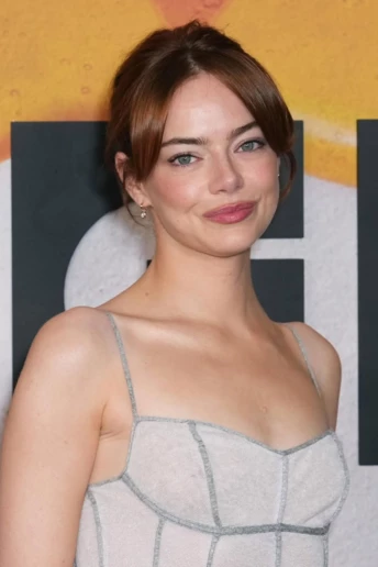 Як перетворити боб на більш жіночну укладку: приклад Емми Стоун