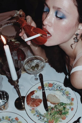 Які продукти прискорюють старіння шкіри: думка експертів