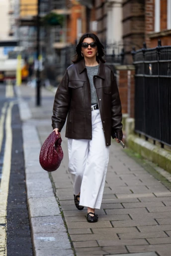Як носити білі штани взимку: 5 простих і практичних ідей для щоденних образів