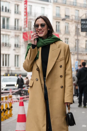 Чому шарф — головний аксесуар цього сезону та як його стилізувати