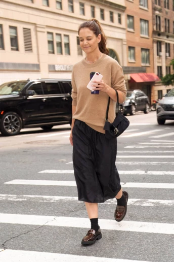 Це модне тріо – образ, який легко підлаштувати під себе: 6 бездоганних прикладів