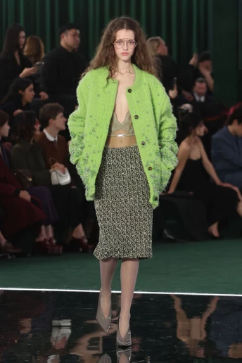 Фісташковий — головний колір 2026 року: ось як носити його вже цієї зими