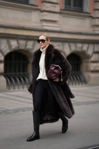 Показуємо 5 наймодніших хутряних пальт, які всі шукають