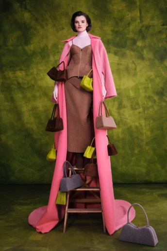 Театральна магія: колекція сумок Poelle x The Coat by Katya Silchenko, які закохують із першого погляду