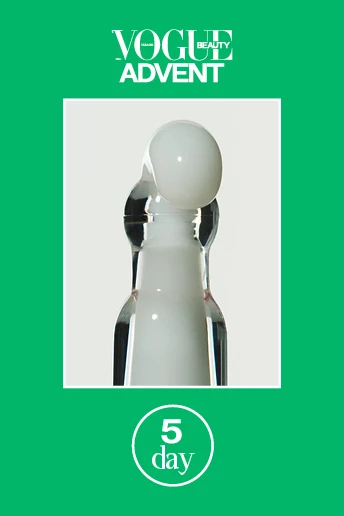 Найпотужніша сироватка, яка наочно змінює шкіру. Vogue Beauty Advent, День 5